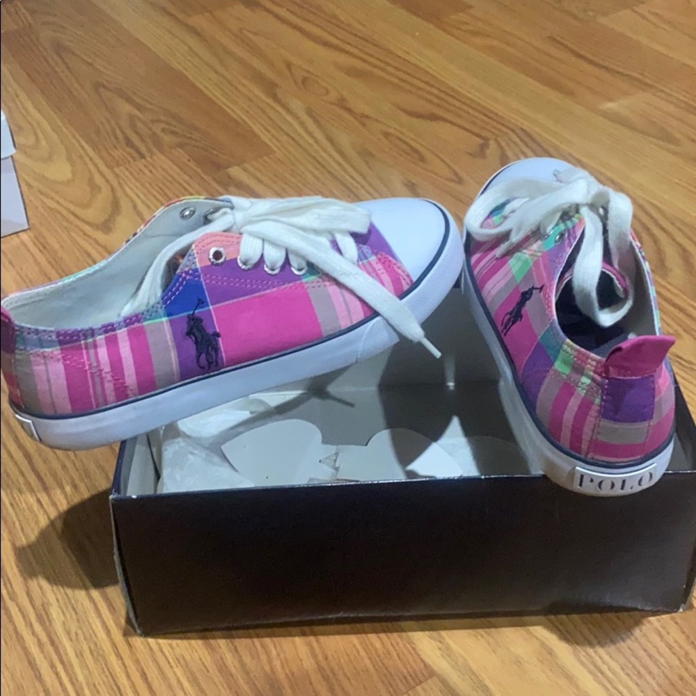 Shoes - Picture 2 of 4